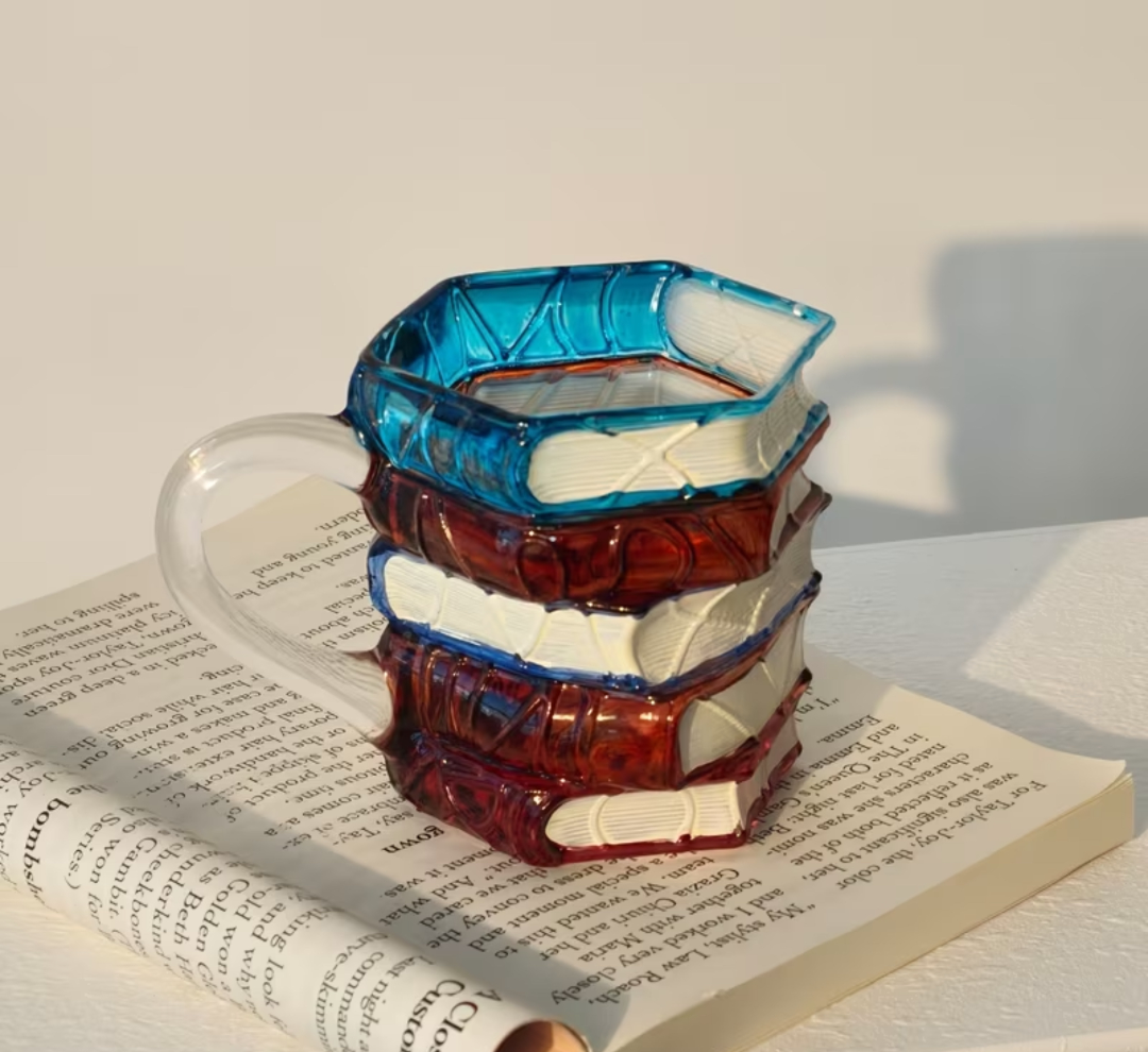 كوب الكتب📚